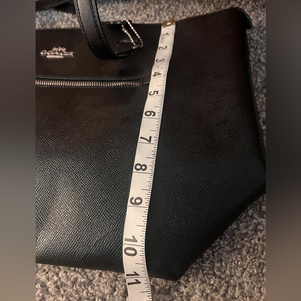COACH Black Leather F79608 with Front Pocket - Picture 10 of 10